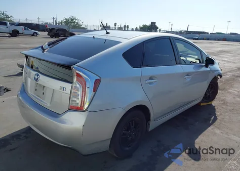 2013 Toyota Prius Two z USA, uszkodzony, nr VIN JTDKN3DUXD5676148